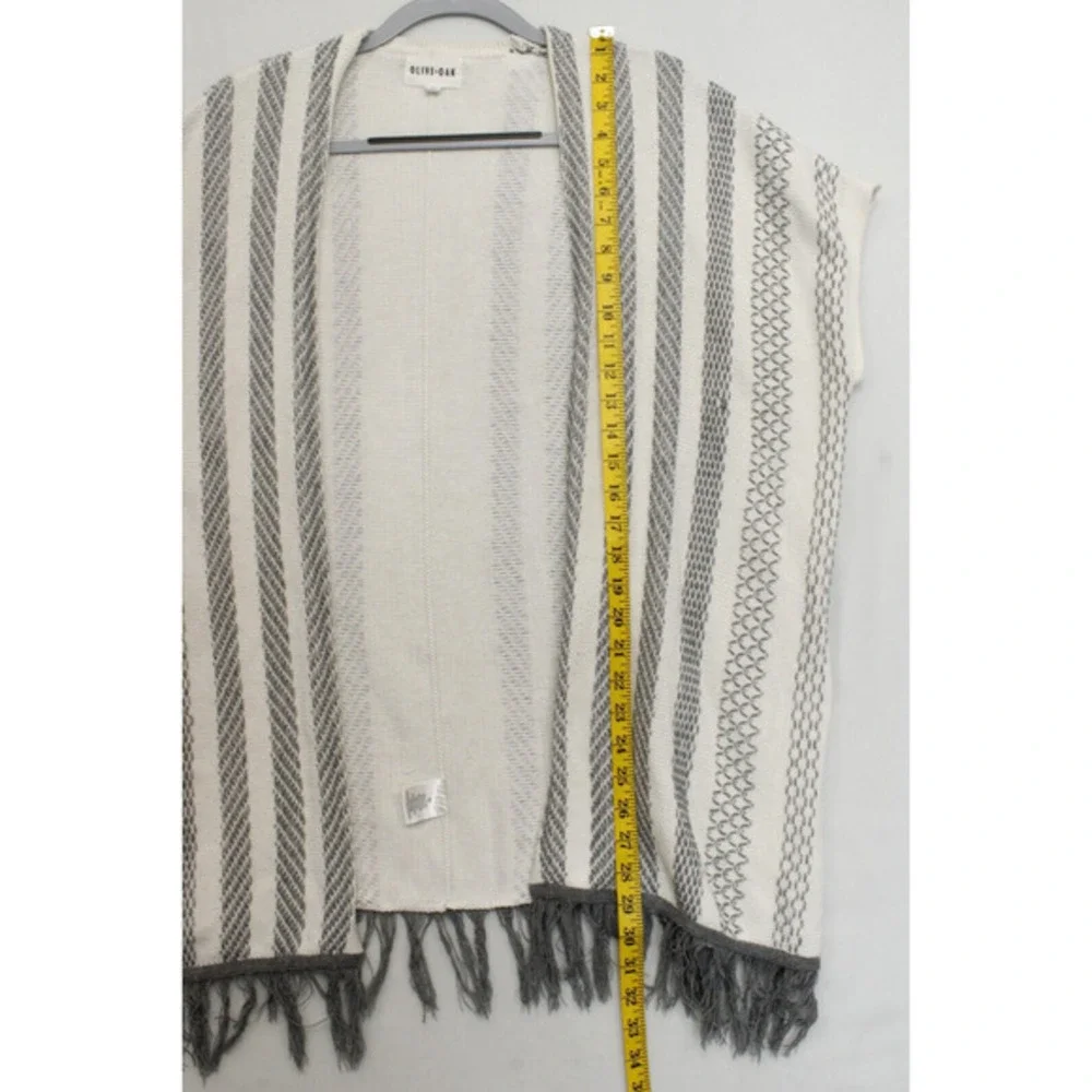 Olive +‎ Oak Open Front Fringe Cardigan Women M Cream Gray Striped Boho Kimono